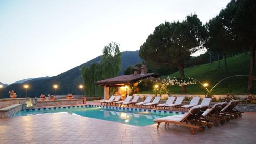 Bracca Cama Y Desayuno | Resort Ninfea San Pellegrino Terme
