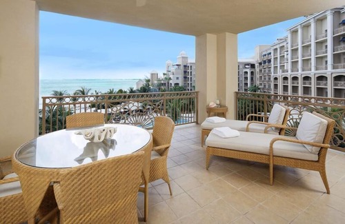 Seven Mile Beach Condominio | Resort Ocean View Apartment steps away from 7 Mile Beach at The Ritz-Carlton