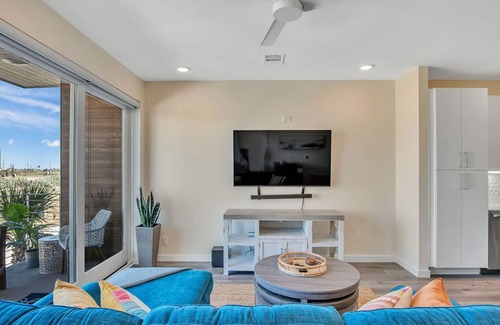 Port Aransas Condominio | Resort Pools, Golf Cart Boardwalk to the Beach, Pet Friendly