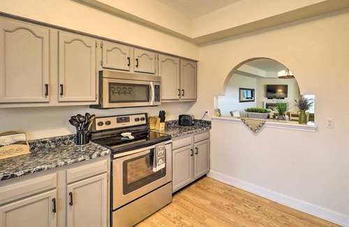 Roaring Gap Condominio | Resort Retreat w/ Pool & Impressive Golf Vistas!