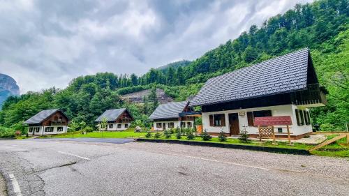 Dane Casa | Resort Stari Malni, Osilnica - vacation houses Stari Malni