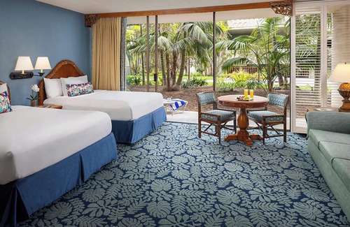 Mission Beach Hotel | Resort Studio Queens, Catamaran Resort, Tropical Ambiance, Children's Activities