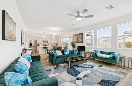 San Tan Valley Casa | Resort style 4-bedroom house, heated pool/hot tub, fitness room in Queen Creek