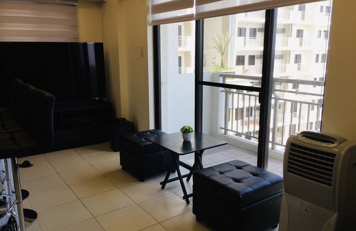 Paranaque Condominio | Resort Style condo located 12 kms from all airports in Metro Manila.