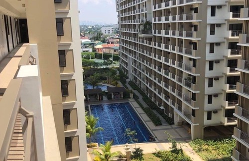 Paranaque Condominio | Resort Style condo located 12 kms from all airports in Metro Manila.
