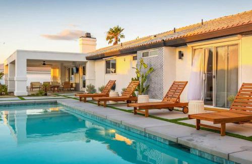 Desert Park Estates Villa | Resort style Villa w/views, pool, spa and golf