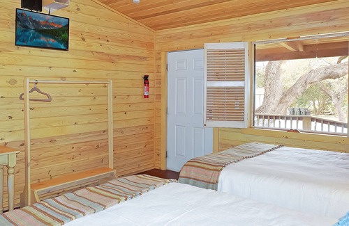 Wimberley Hotel | Resort Swimming Pool, Fire Pit, Grill, and Bocce Ball Court - Sleeps 4!