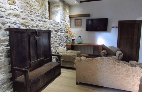 Zubiri Cabaña | Rest and nature in Zubiri, your rural refuge suitable for people with reduced mobility.