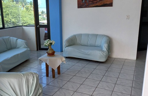Puerto Villamil Hotel | Hotel La Isla del Descanso
