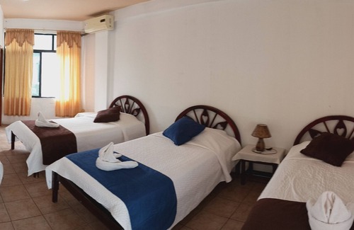 Puerto Villamil Hotel | Hotel La Isla del Descanso