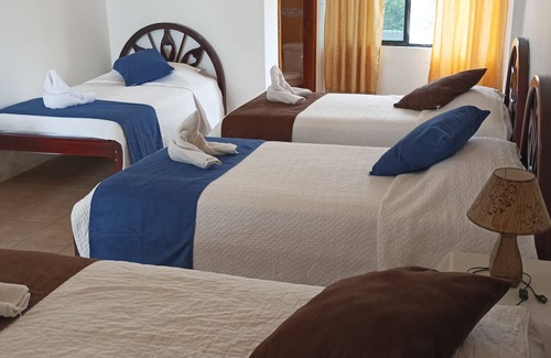 Puerto Villamil Hotel | Hotel La Isla del Descanso