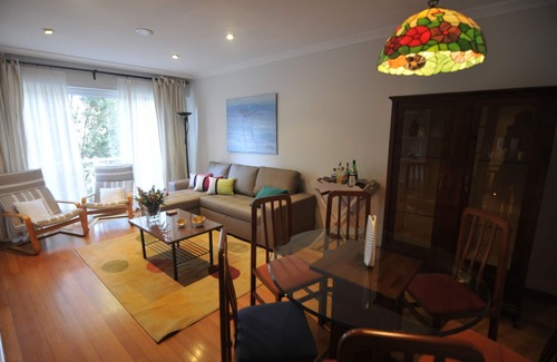 El Ensanche Zona Nuova Condominio | Descanso do Sar. Piso amplio, soleado y tranquilo.