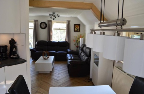 IJhorst Casa | Rest park, casa de vacaciones en un bosque al borde de un parque