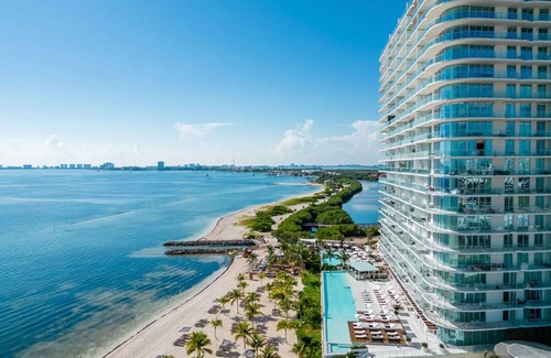 Downtown Cancun Hotel | Rest, Rejuvenate & Relax with Spa and Swimming Pool Near Golf & Marina