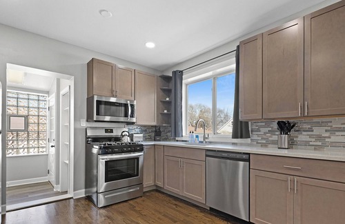Morton Grove Casa | Rest & Relaxation w/ Game Room