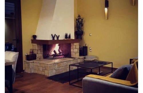 Kalavrita Apartamento | REST SUITE On The Pedestrian Street