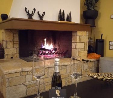 Kalavrita Apartamento | REST SUITE On The Pedestrian Street