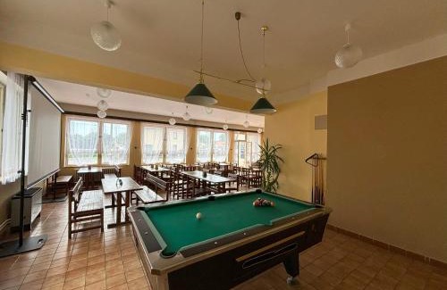 Hrimezdice Casa | Restaurace a penzion U Jezírka