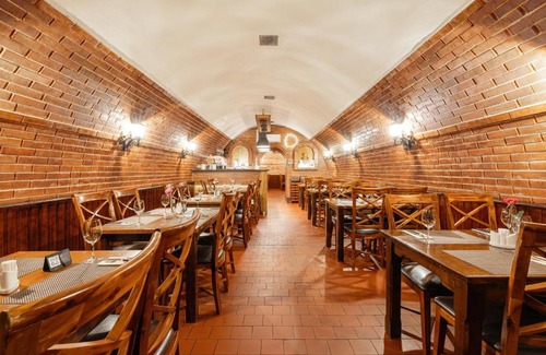 Breclav Casa | RESTAURACE A PENZION U DOUBKŮ
