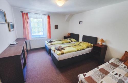 Strasice Casa | Restaurace Penzion Na Poště