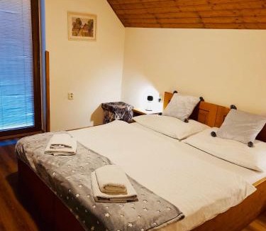 Karlstejn Casa | Restaurant a penzion Pod Draci skalou