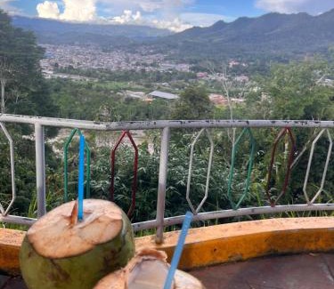 Puerto Inca Complejo | Restaurant Y Hotel Eduardo's