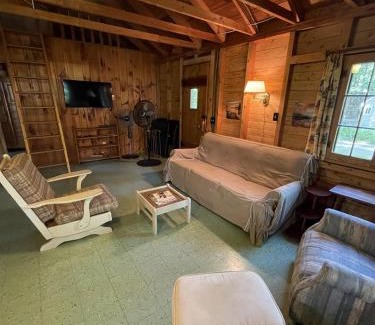 Standish Casa | RESTAWHILE LIMIT 6 cabin