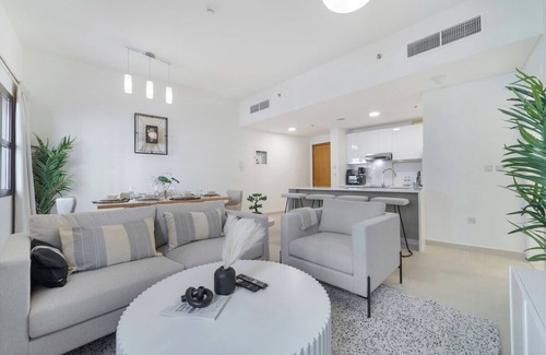 Dubai Apartamento | Restful 1-Bedroom Apartment at Al Andalus in Jumeirah Golf Estates