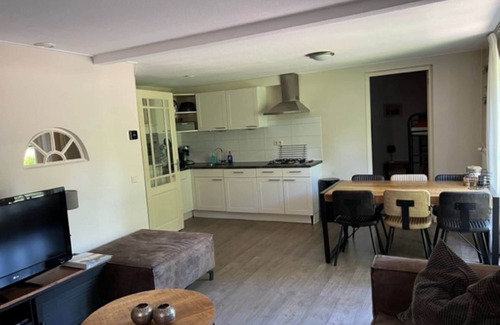 Municipality of Veendam Casa | Casa de vacaciones en Veendam con terraza privada