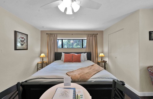 O'Brien Cama Y Desayuno | Restful Luxurious Abode with Clawfoot Tub!