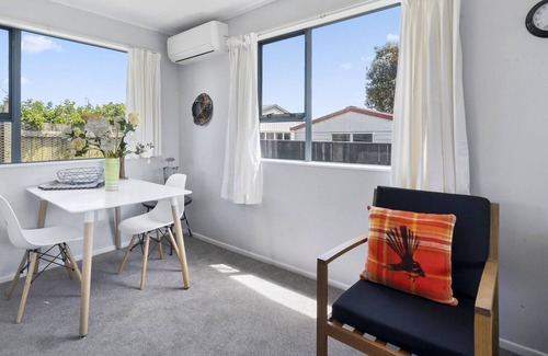 Waikanae Casa | RESTFUL ON RUTHERFORD - WAIKANAE BEACH HOLIDAY HOME in Waikanae Beach
