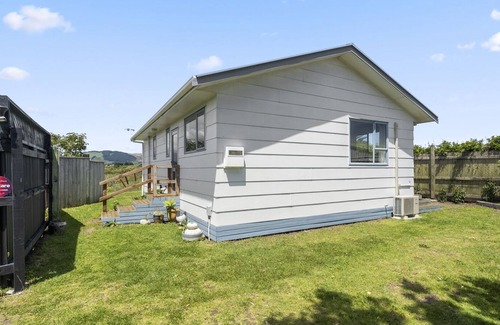 Waikanae Casa | RESTFUL ON RUTHERFORD - WAIKANAE BEACH HOLIDAY HOME in Waikanae Beach