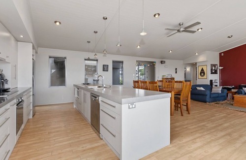 Ruakaka Casa | Restful Ruakaka - Ruakaka Holiday Home