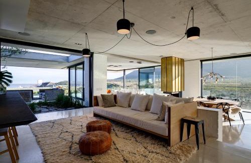 Pringle Bay Casa | Restio River House