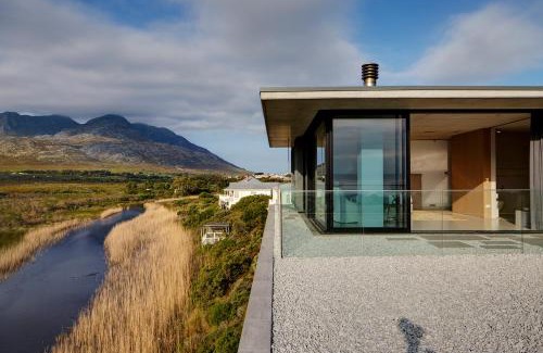 Pringle Bay Casa | Restio River House