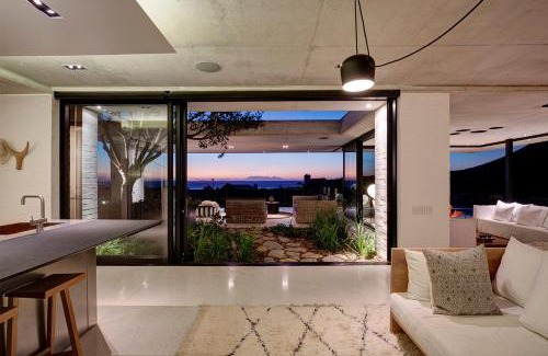 Pringle Bay Casa | Restio River House