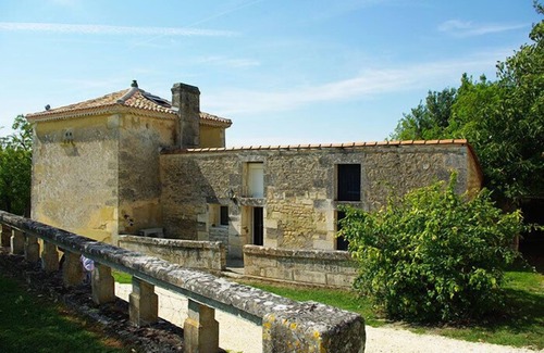 Mouthiers-sur-Boeme Cabaña | Casa rural en un bonito palomar restaurado. En el corazón del campo de Charente.