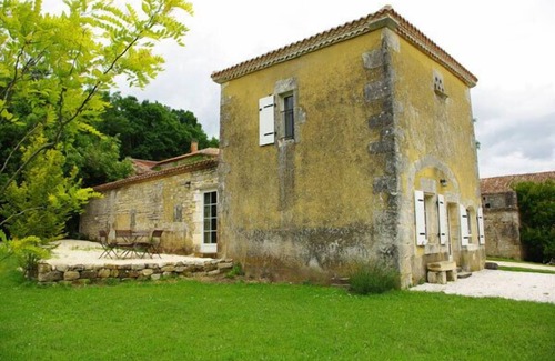 Mouthiers-sur-Boeme Cabaña | Casa rural en un bonito palomar restaurado. En el corazón del campo de Charente.