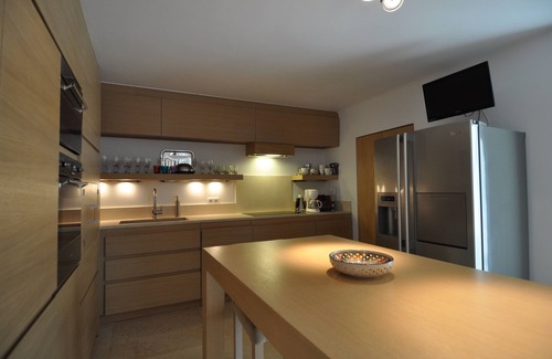 St.-Remy-de-Provence Casa | Casa de campo restaurada, cerca del pueblo, tranquila, piscina climatizada, magníficas vistas Alpilles