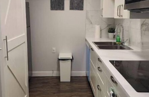 West Edmonton Apartamento | RestWell 2 Bedroom Guest Suite in West Edmonton.