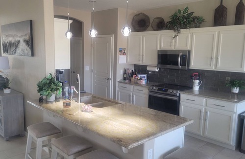 Springfield Lakes Casa | Retirement Vacation Rental on Golf Course in AZ