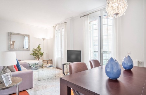 Ibiza Apartamento | RETIRO VI - Dos Habitaciones Piso, Capacidad 4