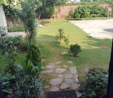 Gurugram Casa | Retreat by Walias Entire Farm Pet-Friendly Sports