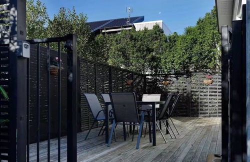 Mangere Bridge Casa | Retreat in Mangere Bridge