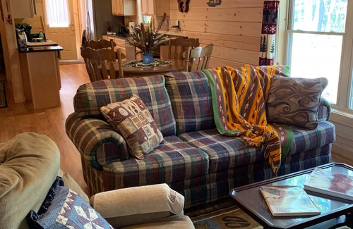 Saluda Casa | Nueva cabaña de troncos en Saluda, NC