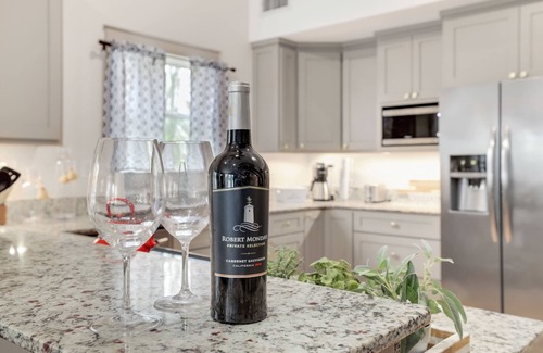 Downtown Casa | Retreat on 4th Street - 0.7 mi to DT Bentonville