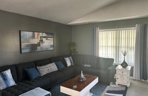 Morgantown Apartamento | Retreat to my Contemporary Home