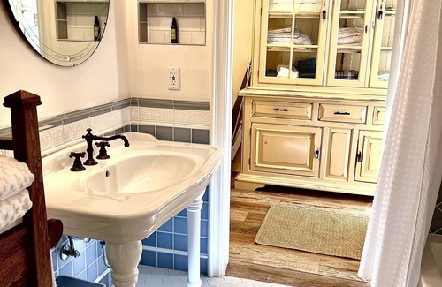 Ventura County Otro | Retreat to the Ranch minutes from Ventura!