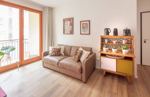 Mestre Apartamento | Retírese a este apartamento acogedor, moderno y glamoroso
