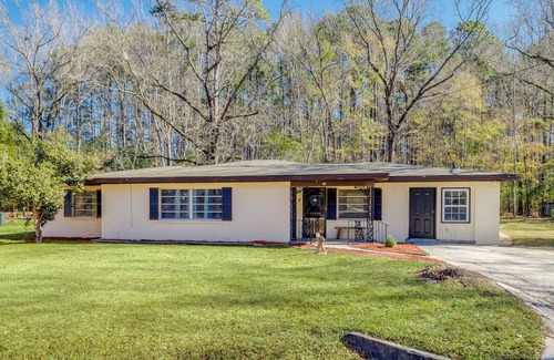 Pooler Casa | Retro! - 4BR Near Sav Airport